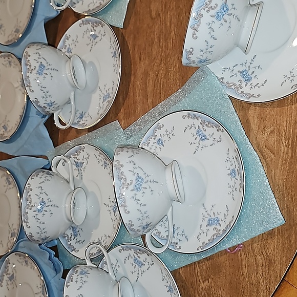 Imperial China set of 8 cups and 13 saucers - Picture 3 of 7